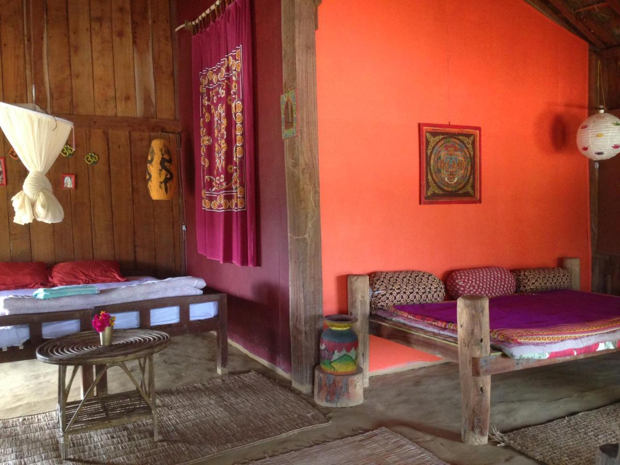 Shanta Ghar A Rustic Guesthouse Чітаван Екстер'єр фото
