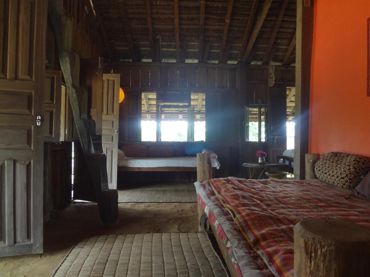Shanta Ghar A Rustic Guesthouse Чітаван Екстер'єр фото
